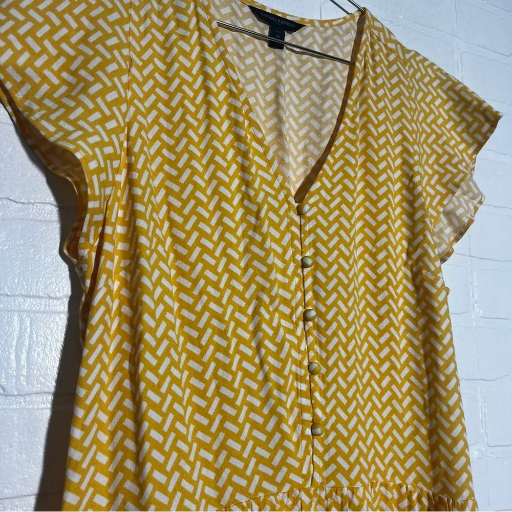 Banana Republic Womens Dress Yellow Medium Flowy V Neckline Flutter Sleeves - Picture 4 of 8